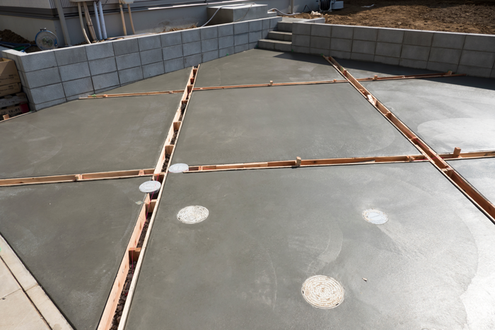 駐車場の土間工事（コンクリート仕上げ）